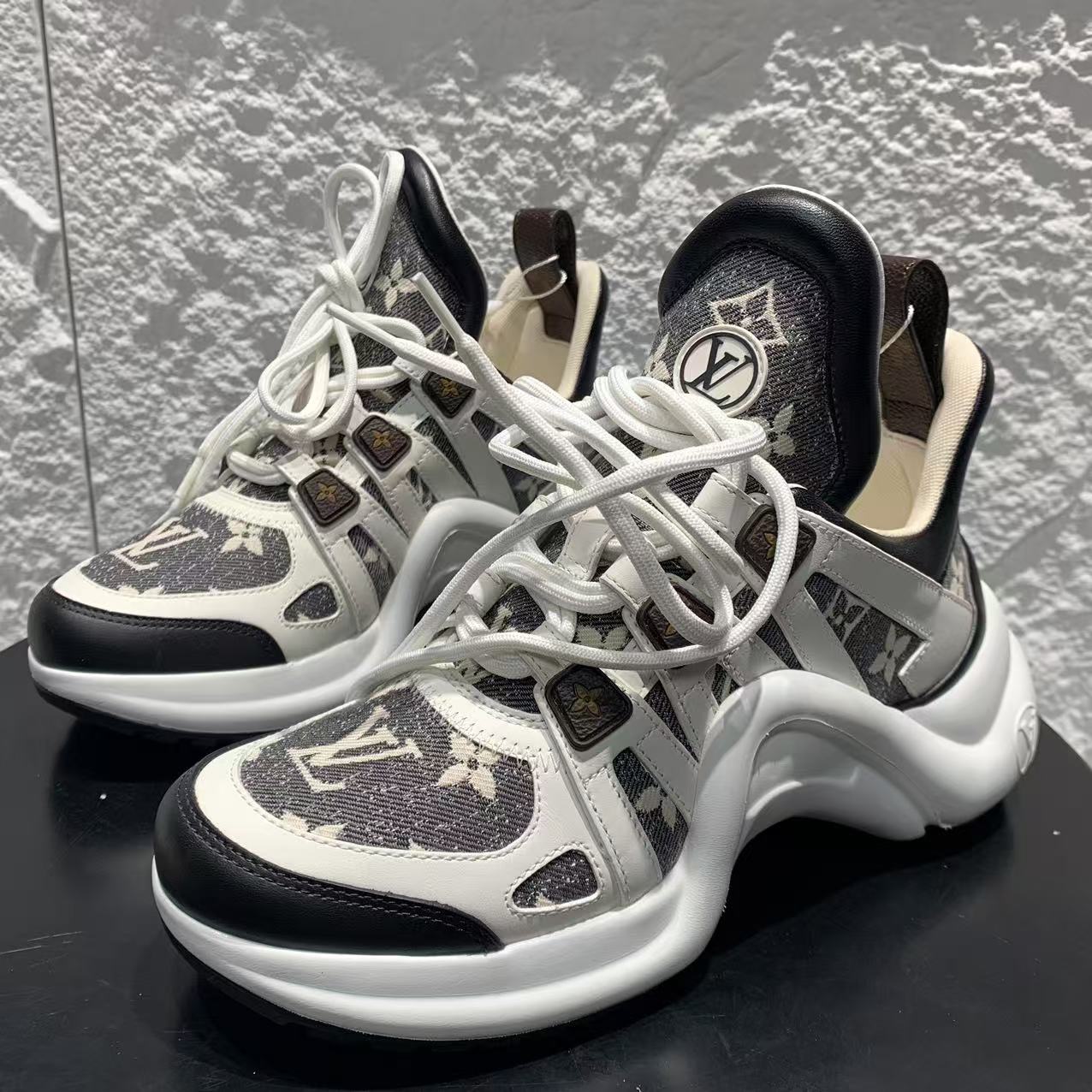 99新 LouisVuitton/路易威登 36码/Seven/灰白印花老爹鞋 wsp240