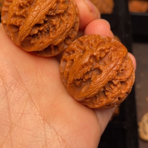 文玩核桃把件秦岭山脉核桃