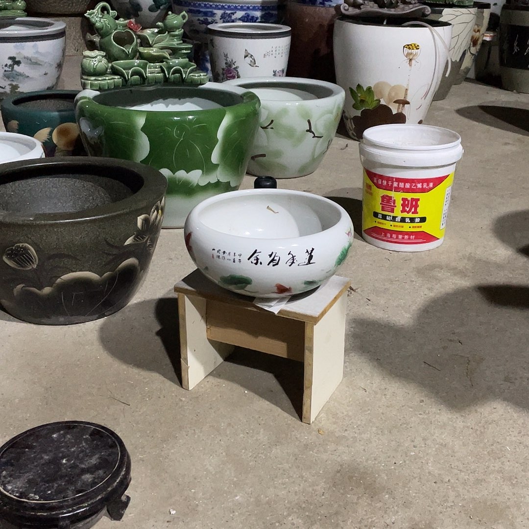 景德镇陶瓷鱼缸景德镇陶瓷鱼缸