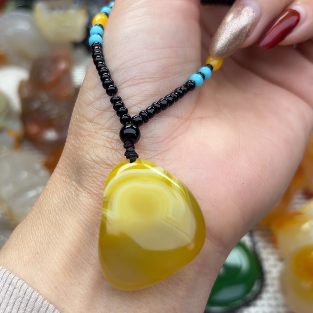 玛瑙/玉髓挂件未镶嵌