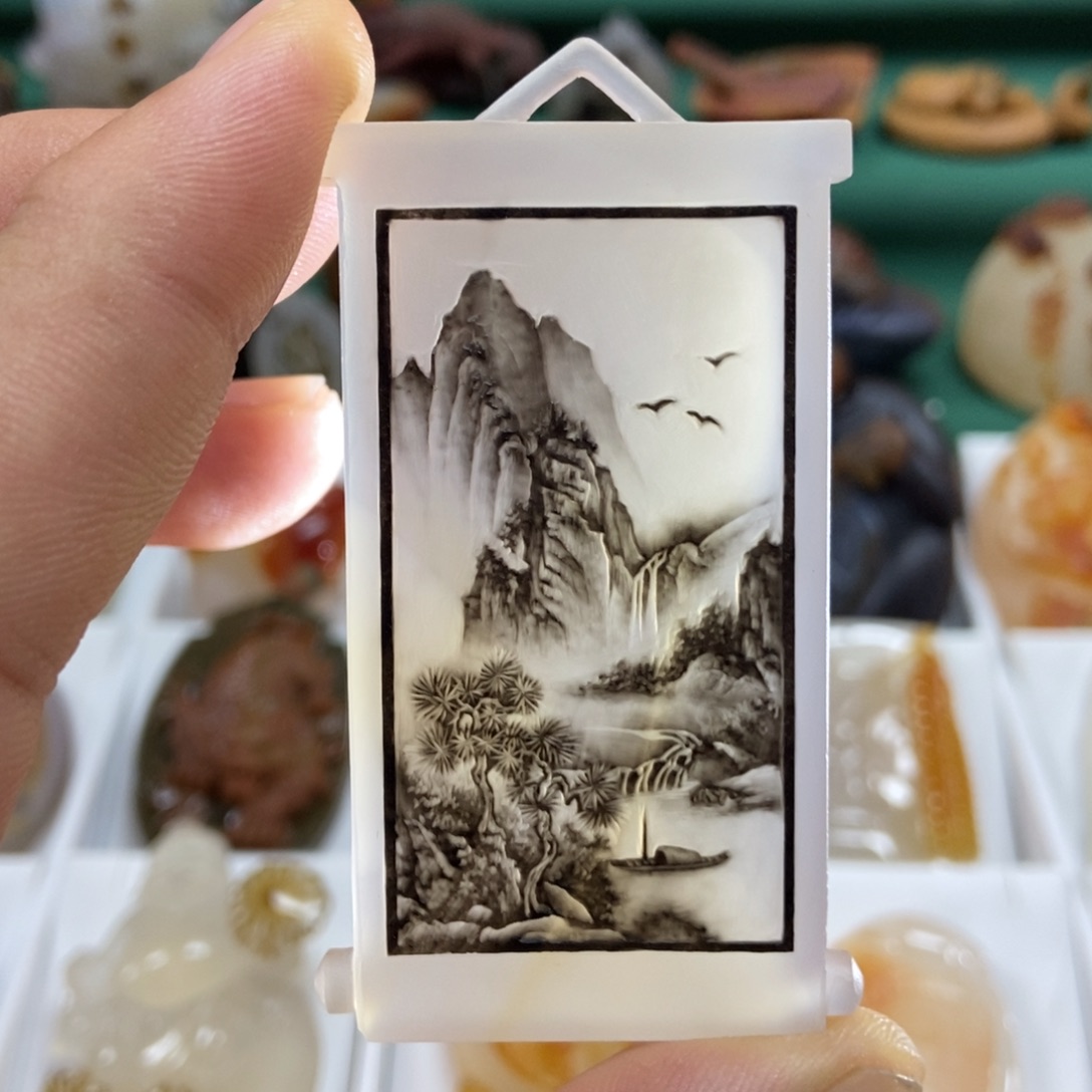 玛瑙/玉髓颈饰未镶嵌