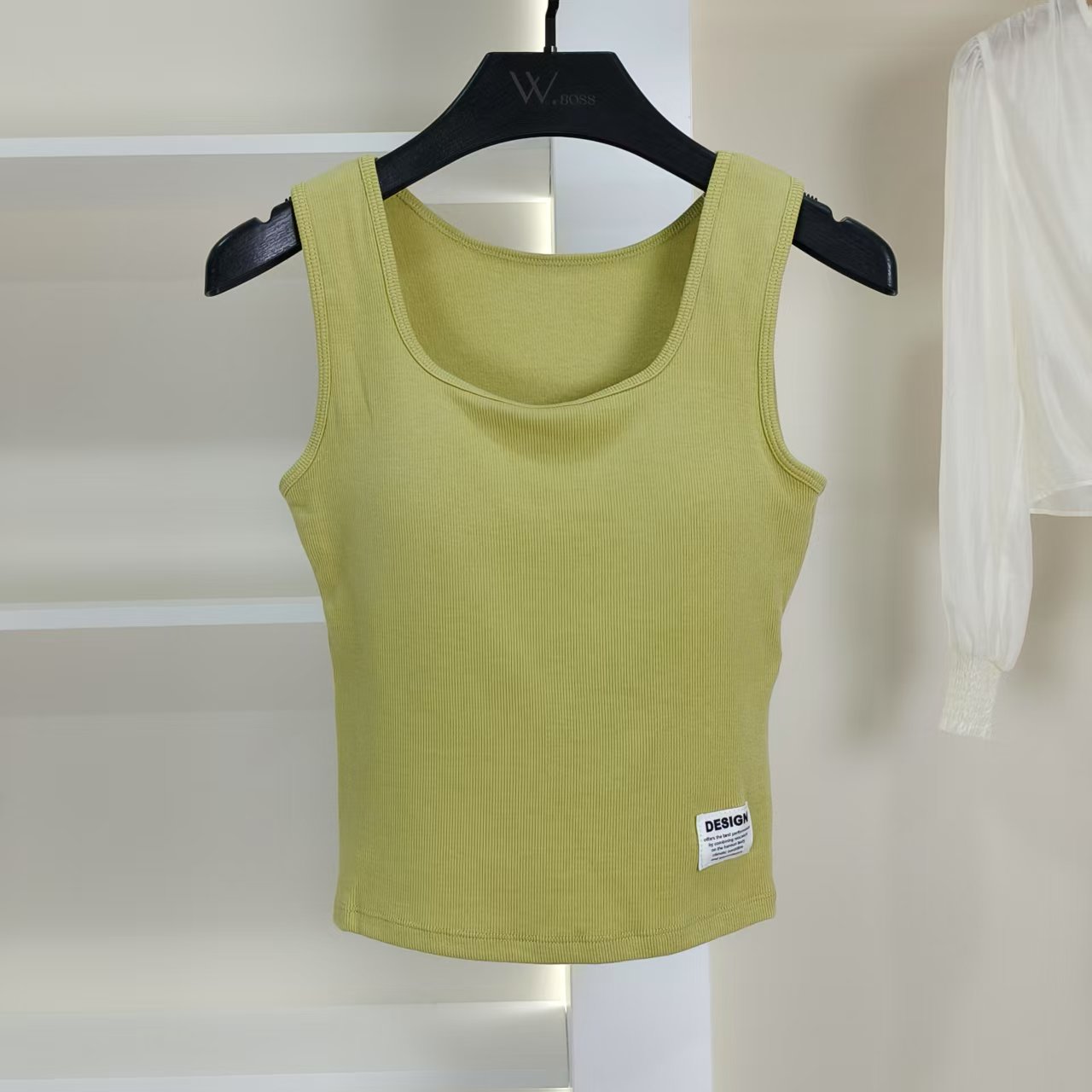 麦迪尚品 Z034 夏季简约带胸垫针织背心品牌撤柜女装时尚