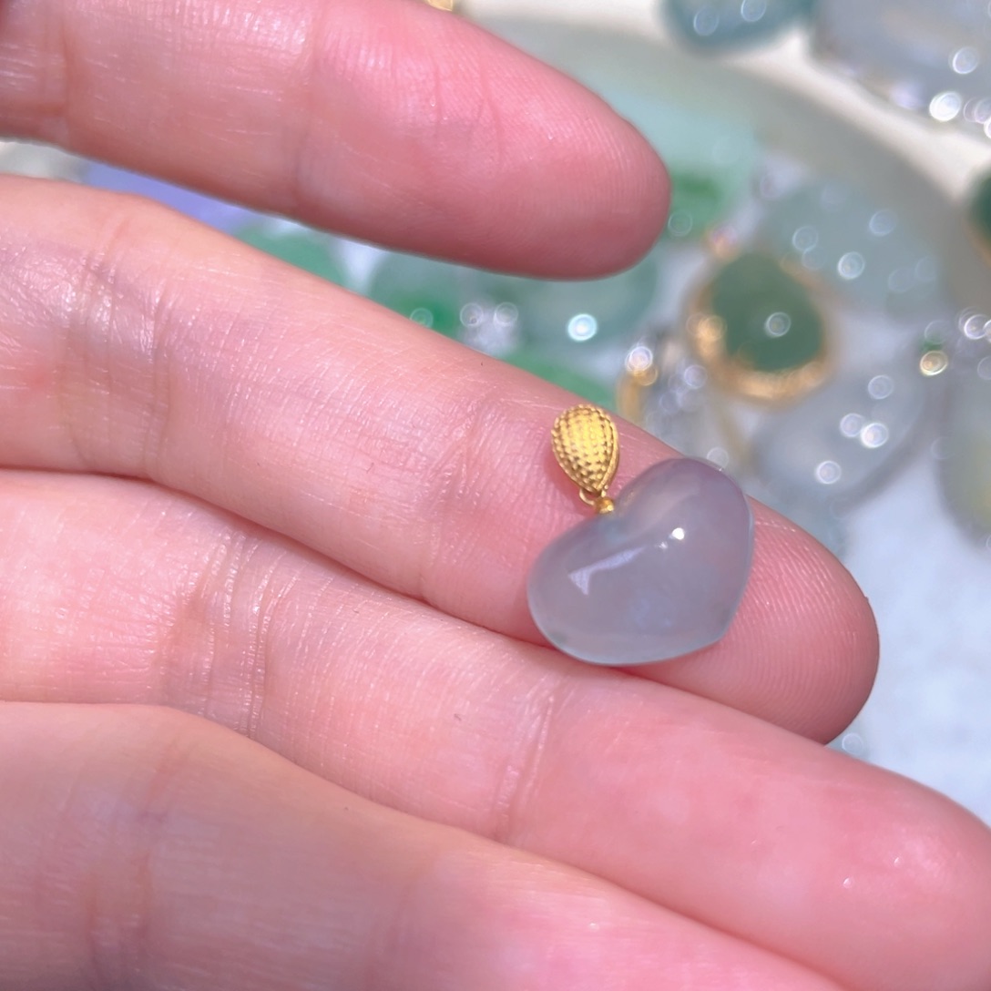 翡翠颈饰18K金镶嵌翡翠