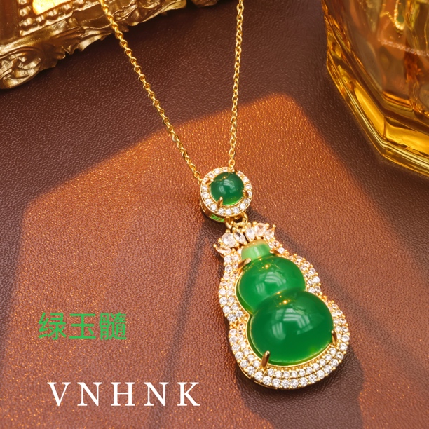 美可儿   M547   金色（52cm）时尚气质绿玉髓项链