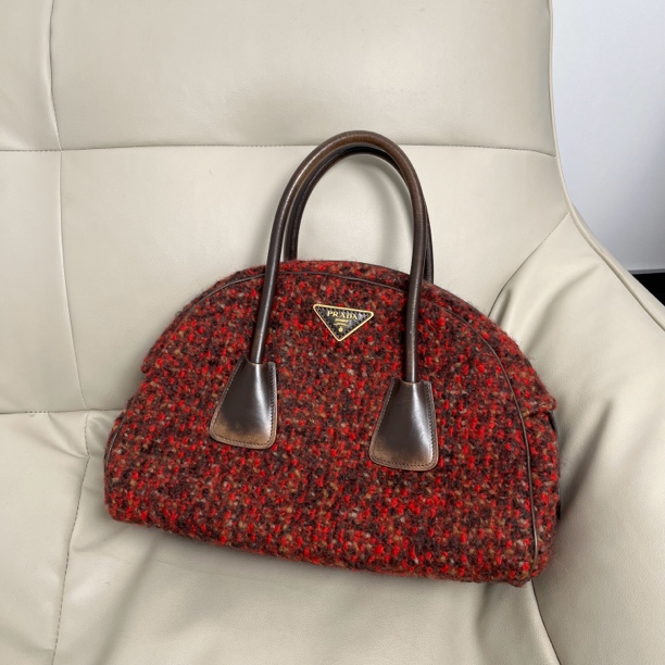 95新 Prada/普拉达 红色限定毛呢保龄球手提包