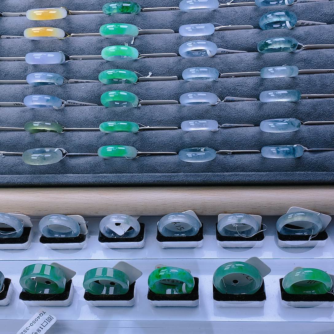 翡翠戒指未镶嵌翡翠