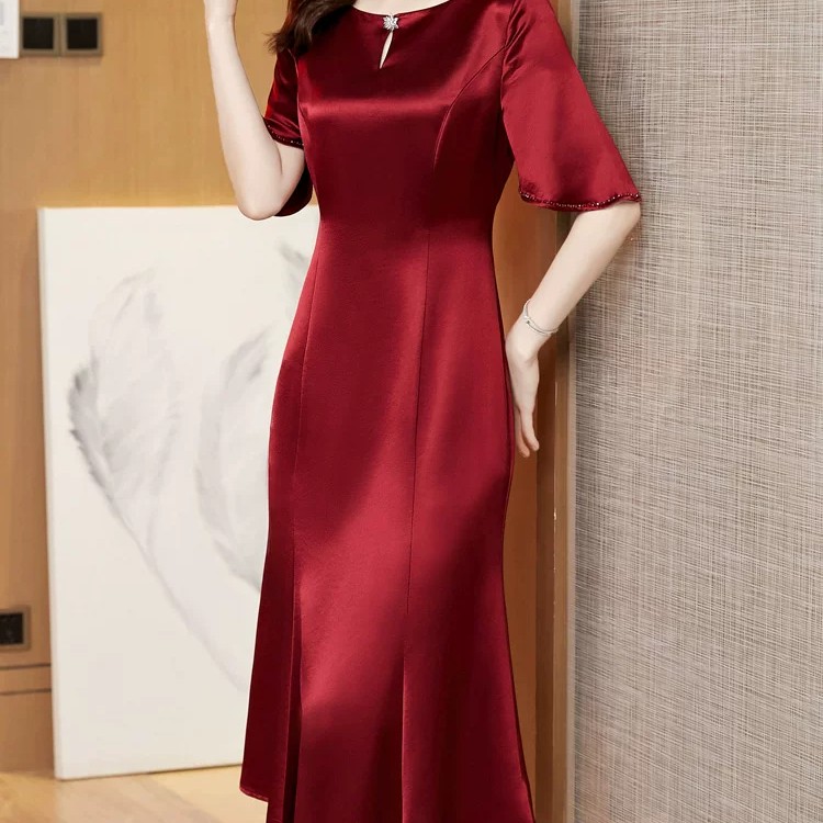 微瑕疵婚宴妈妈礼服春夏新款高贵婚礼宴会醋酸连衣裙中长款洋气潮