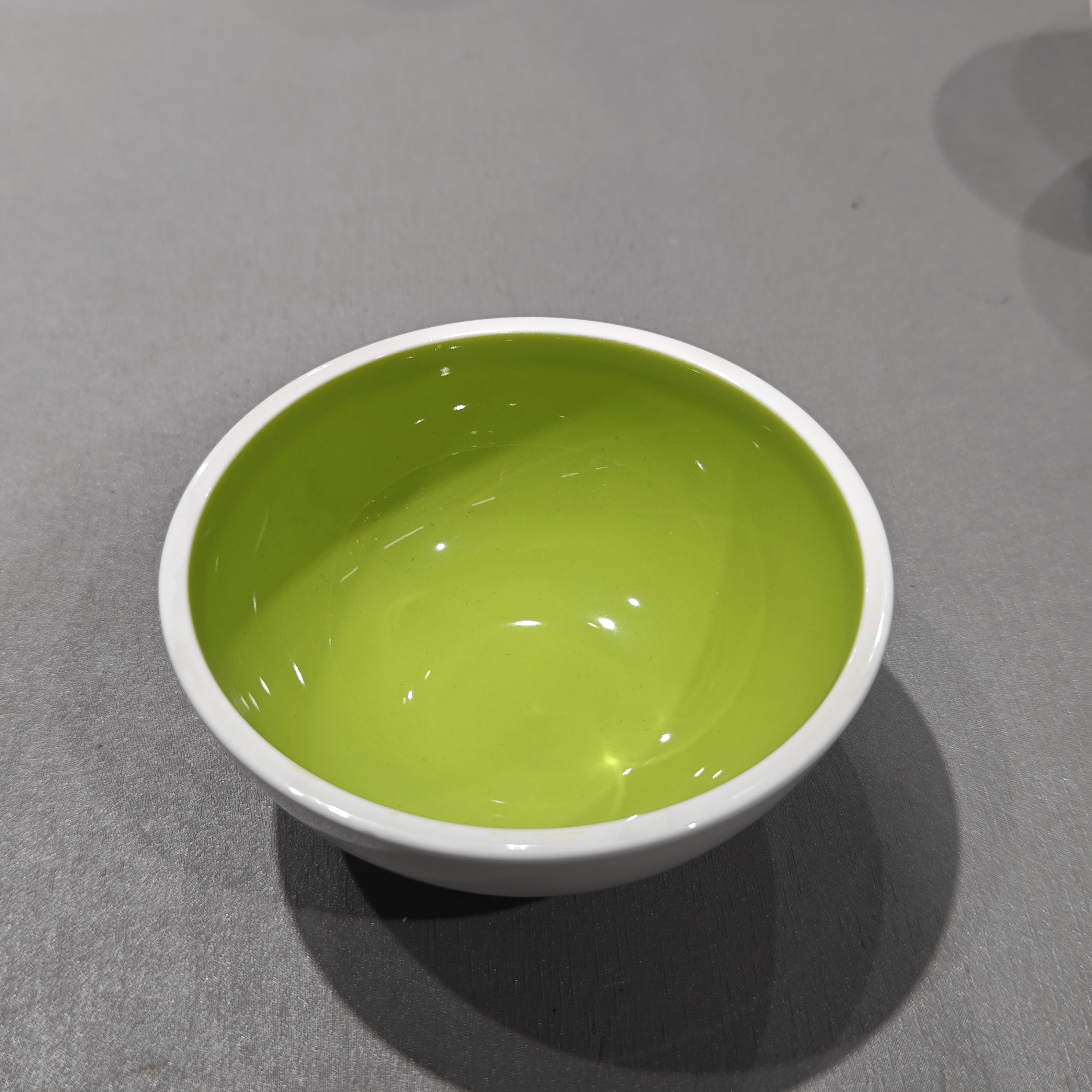 5.5寸饭碗772616外白内绿（3个）