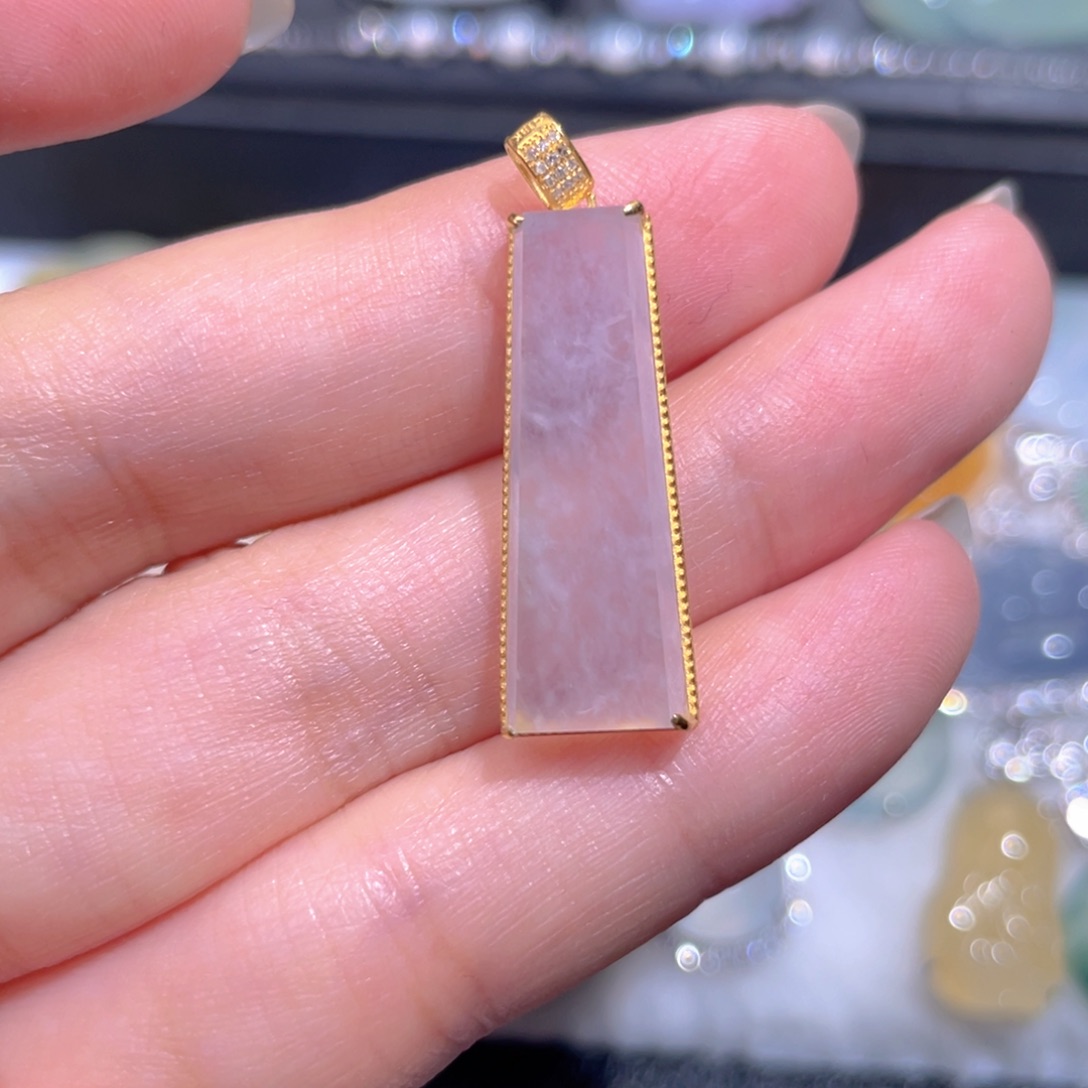 颈饰18K金镶嵌翡翠翡翠