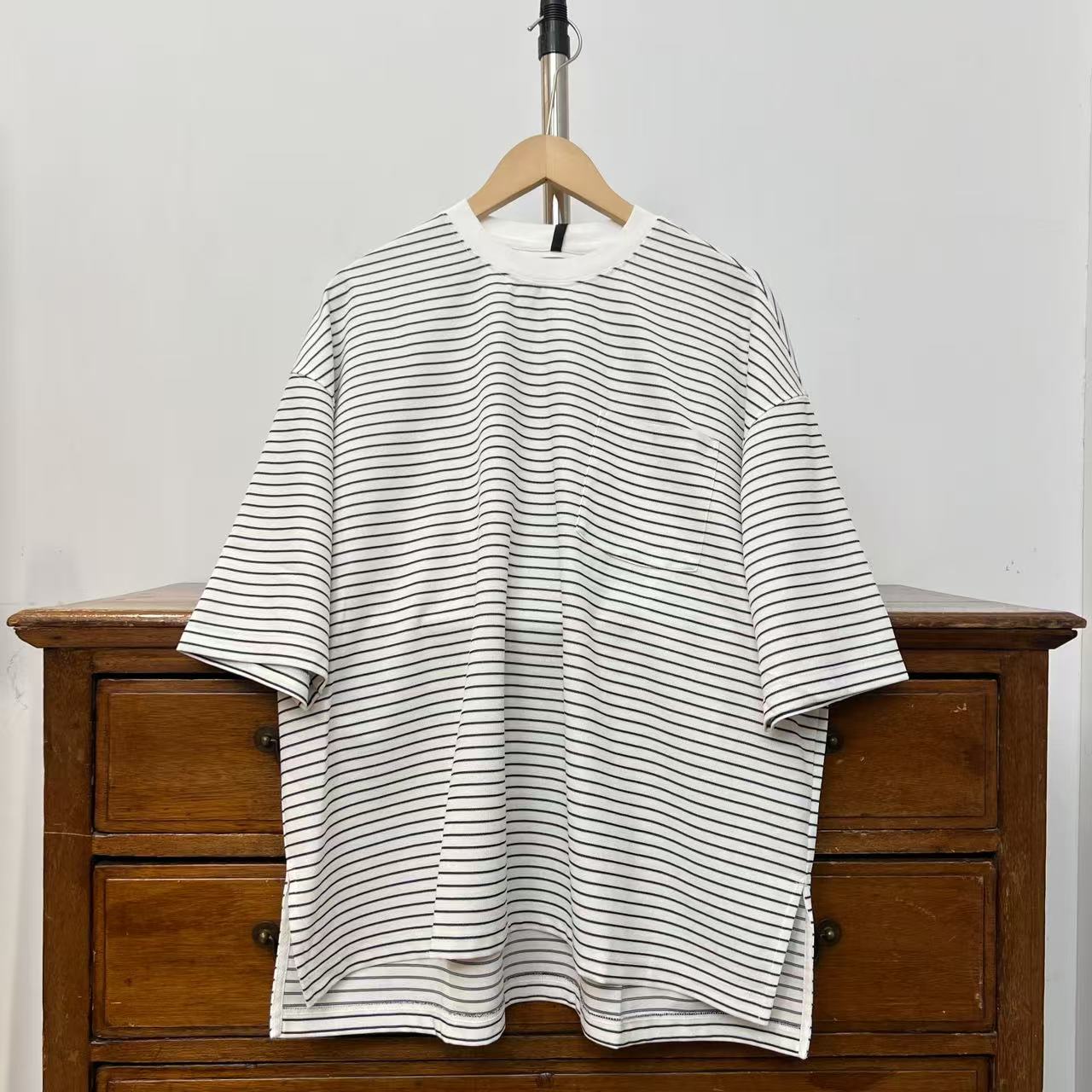 ini 男款阔版T恤  XX180 DM25F955