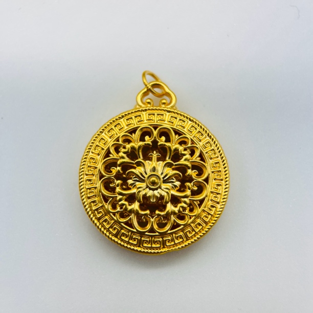 足金饰品/新款花牌八宝罗盘（圆扣）/2.46/1B5B1526/q