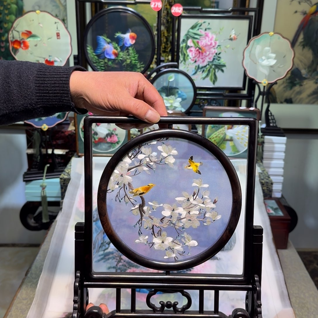 刺绣刺绣工艺精湛