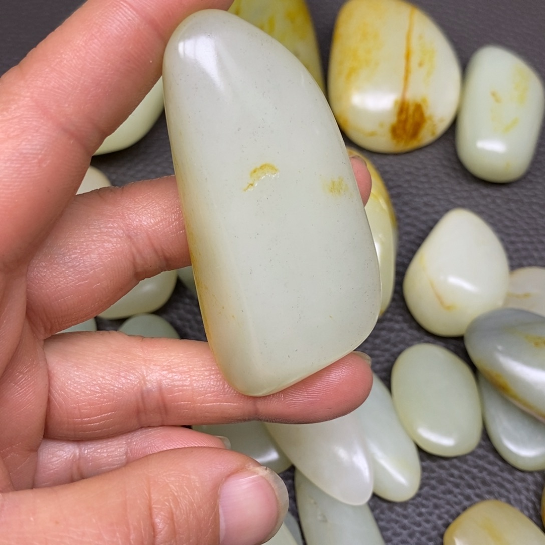 和田玉挂件^_^未镶嵌魏*彪