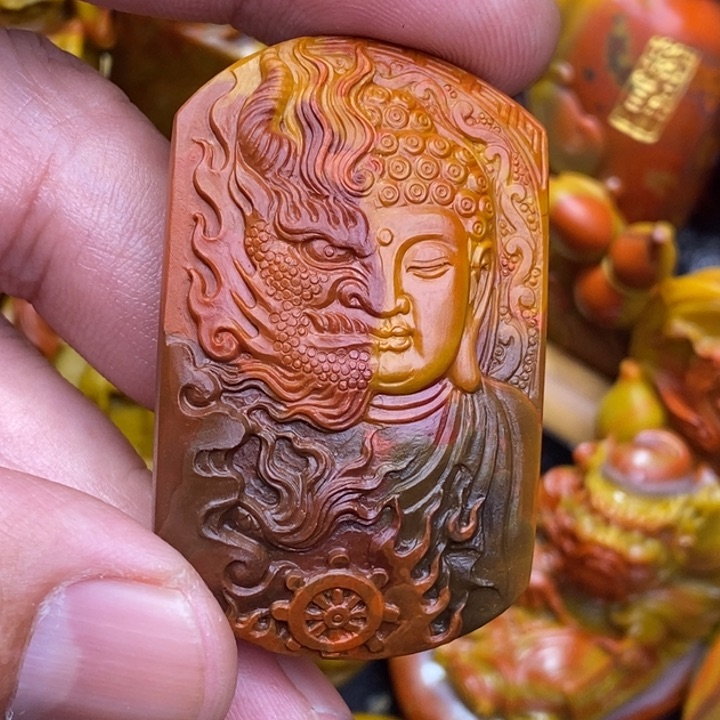 未镶嵌颈饰玛瑙/玉髓神*