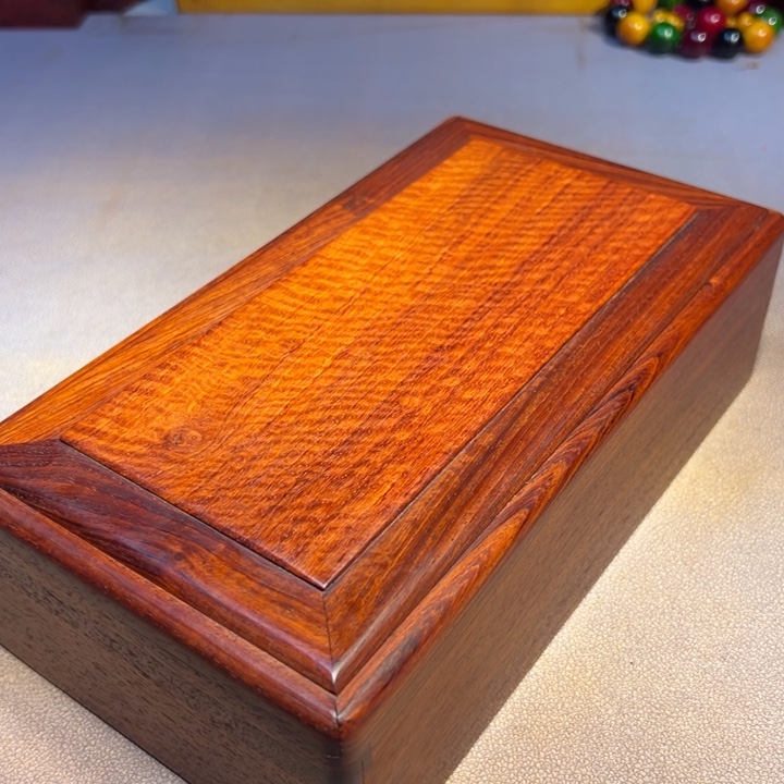 无***福机关盒。           