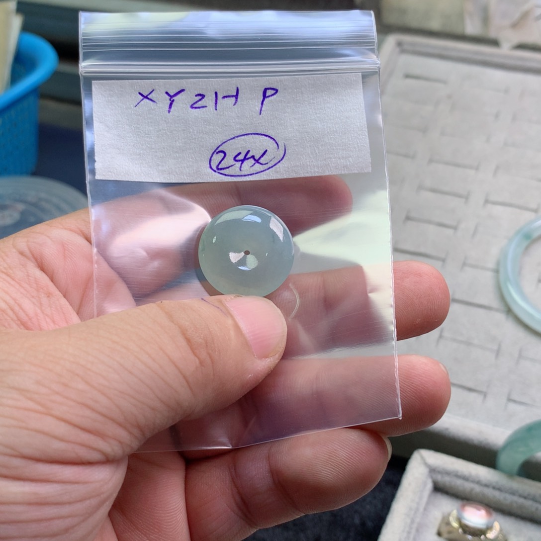 定制翡翠未镶嵌幸****扣子