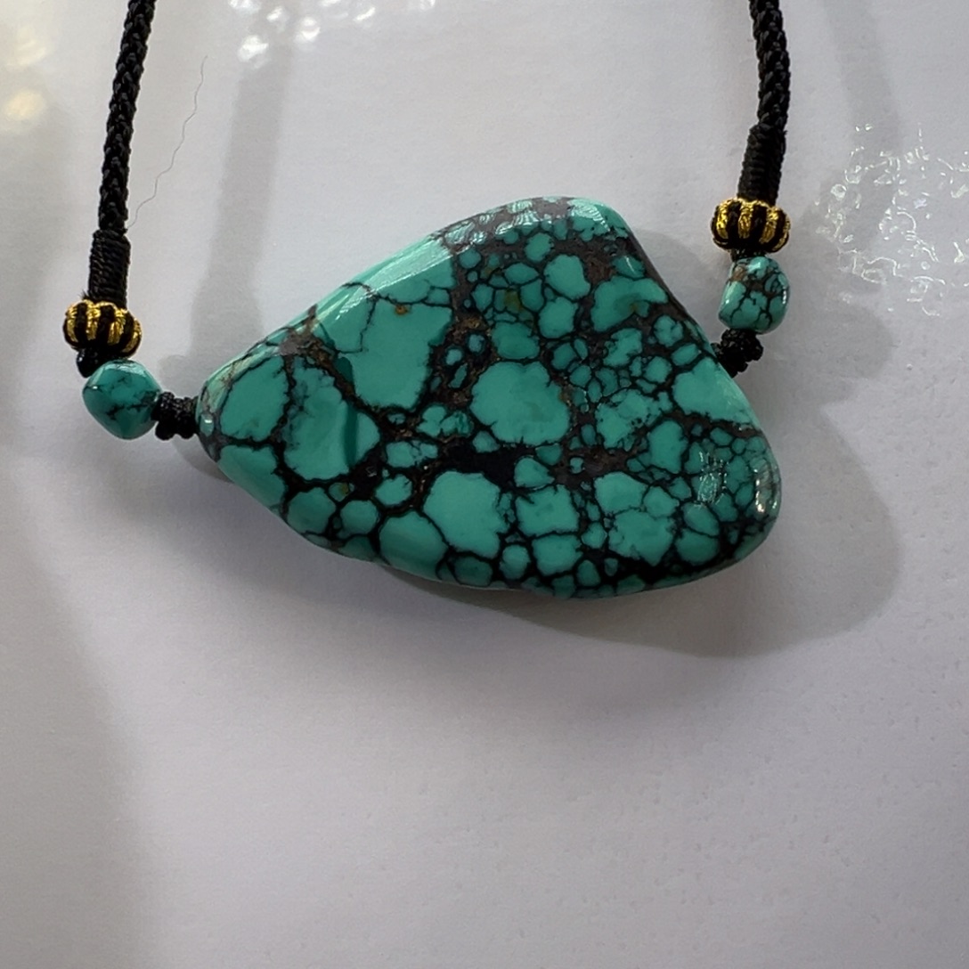 绿松石未镶嵌挂件