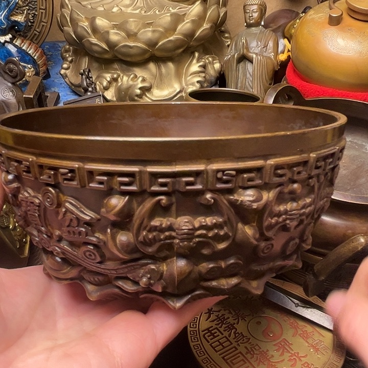 精美铜器批发档口