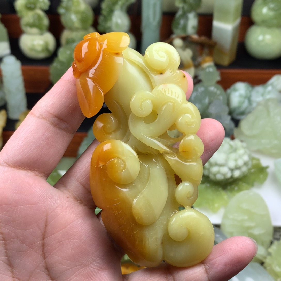 岫玉手把件未镶嵌