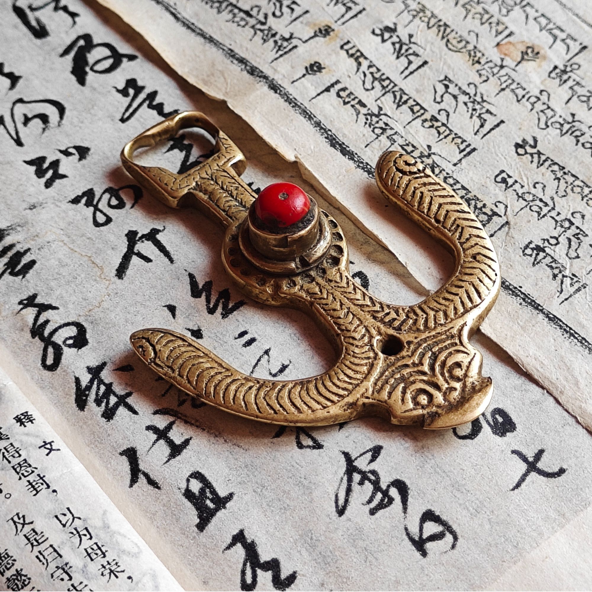 西藏藏传铜挂件长94毫米 包浆磨损 腰挂包挂品相如图