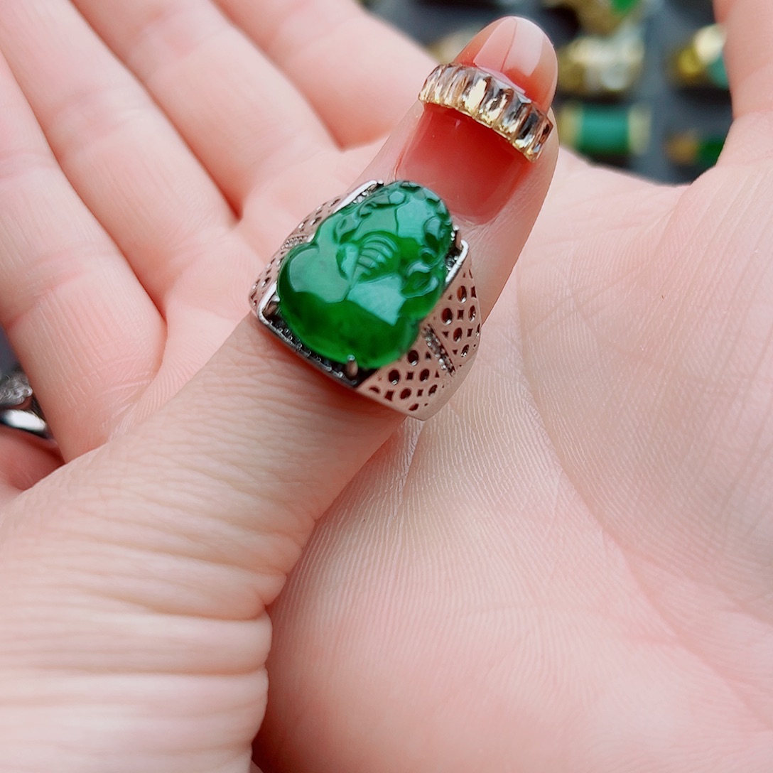 银S925镶嵌戒指翡翠致*方