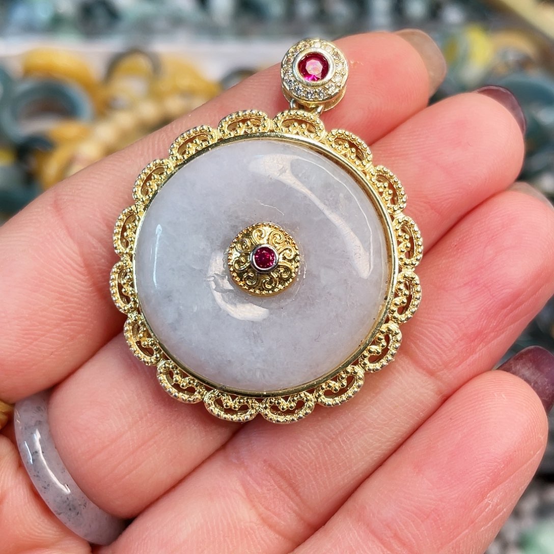 翡翠颈饰未镶嵌翡翠