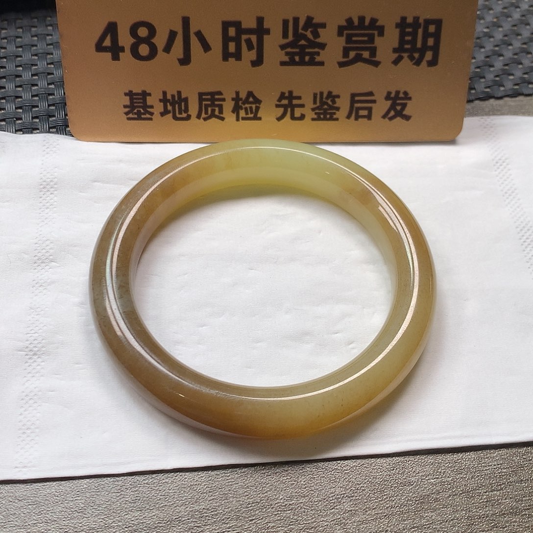 颈饰未镶嵌和田玉（糖玉）56.8