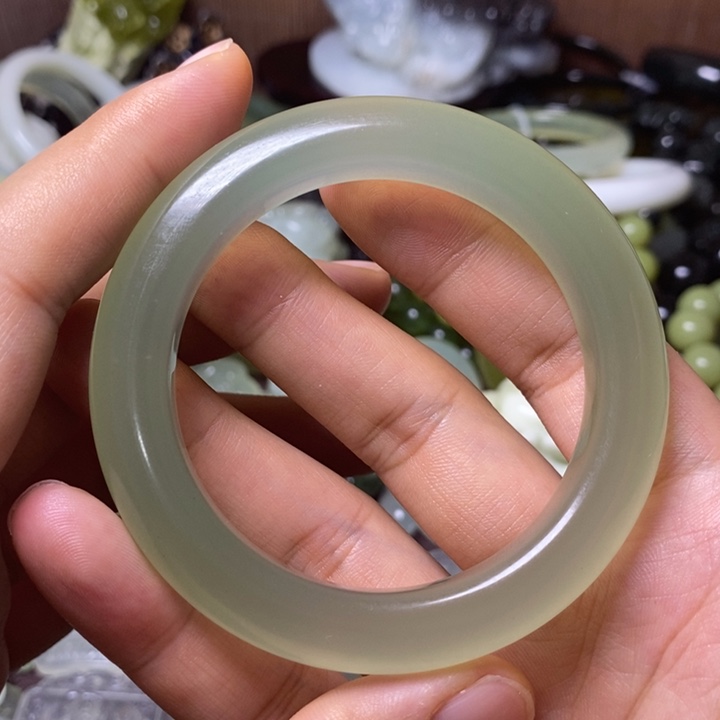 岫玉岫玉手镯未镶嵌小**影