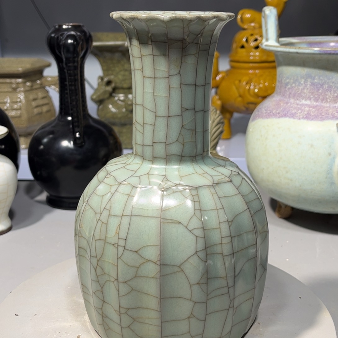 瓶元**?官窑瓶子品相完美