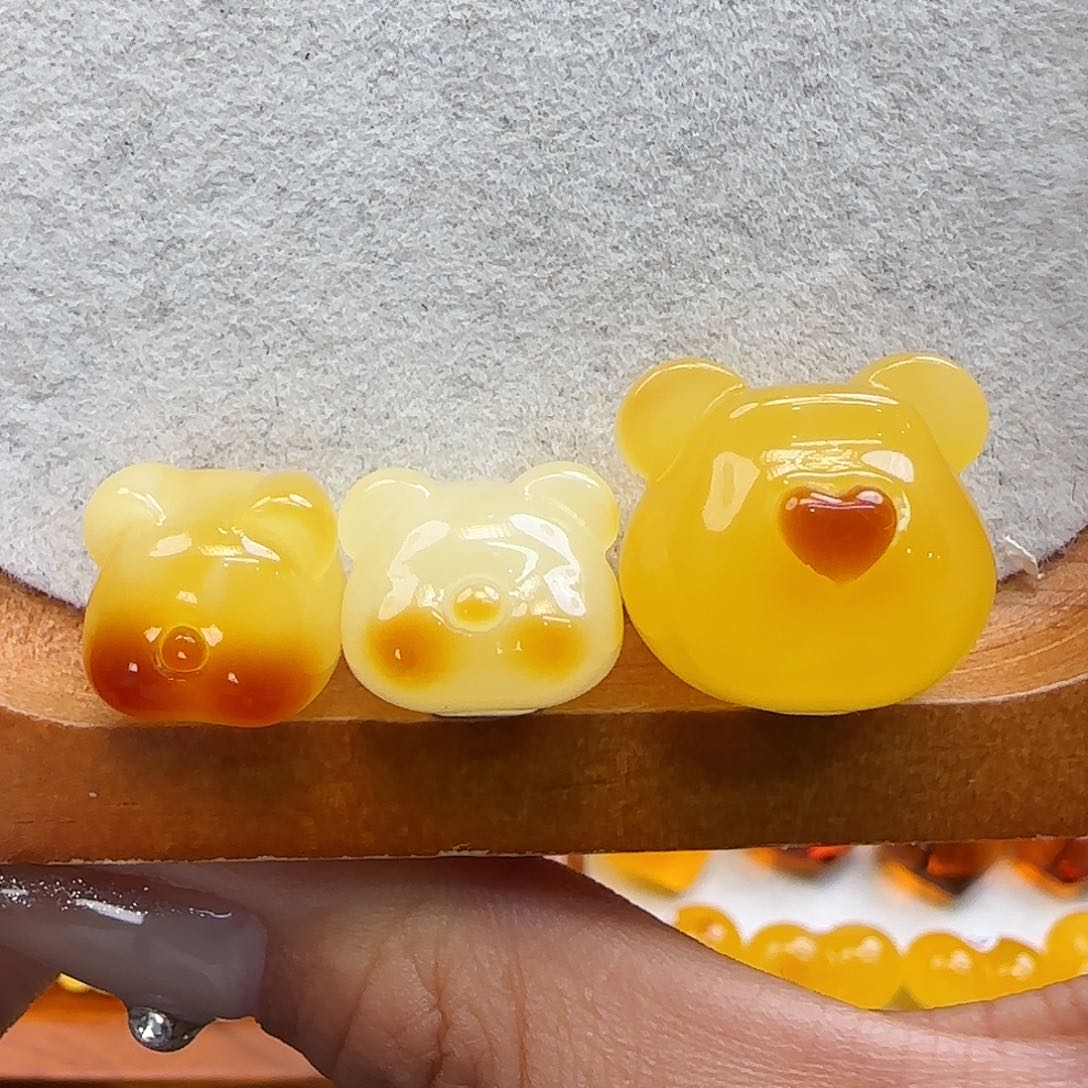 琥珀未镶嵌珠宝奇石送****?蜜蜡