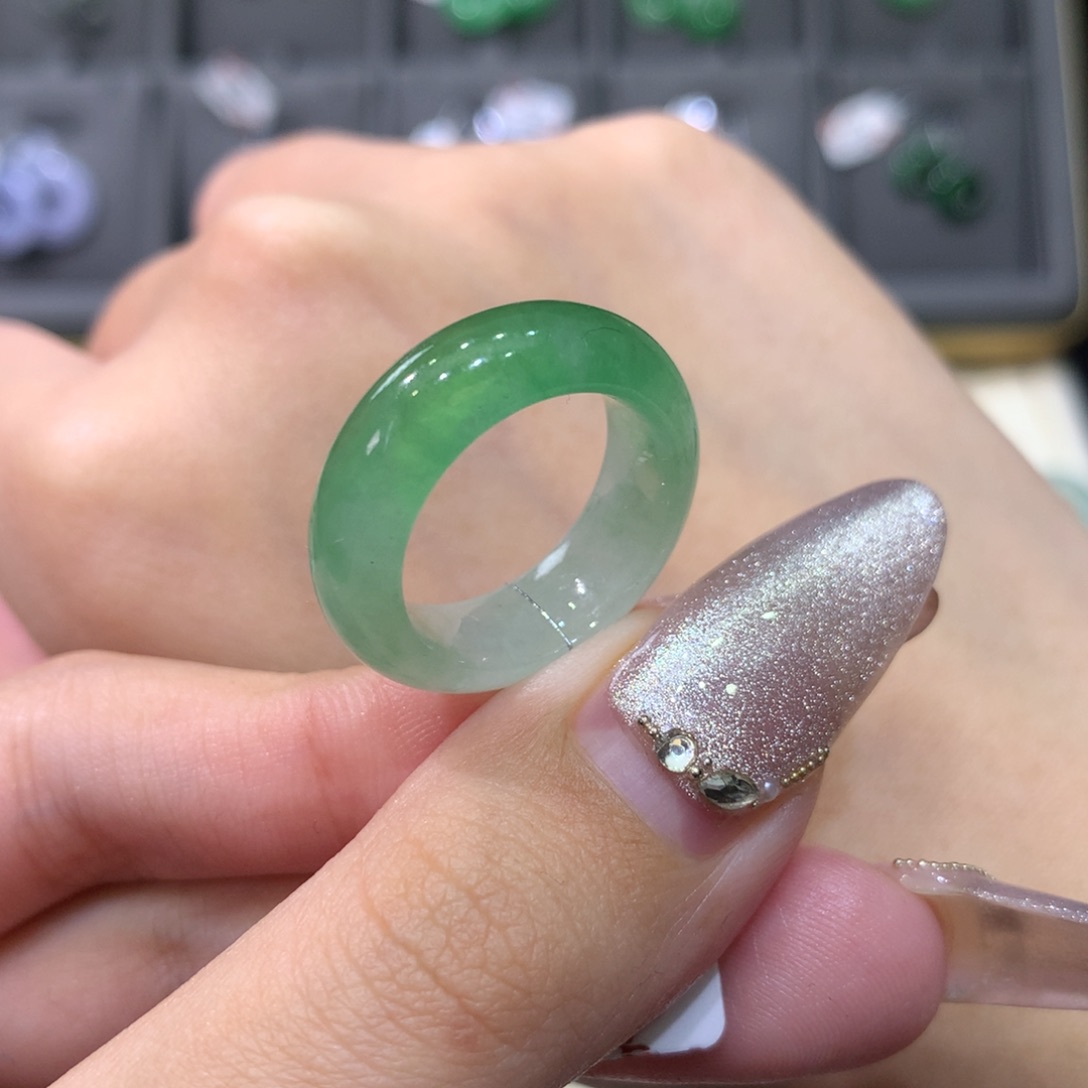 翡翠戒指未镶嵌12-13绿