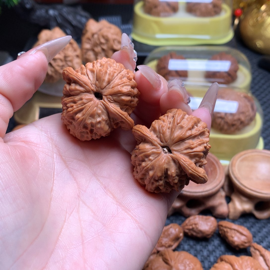 文玩核桃把件随***·37全品血麒麟