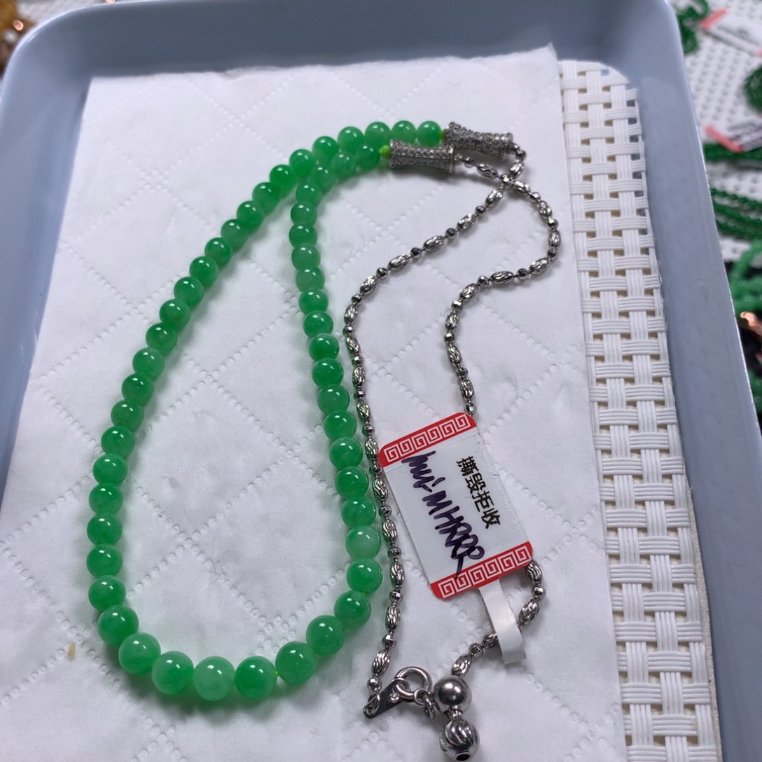 翡翠未镶嵌颈饰项链