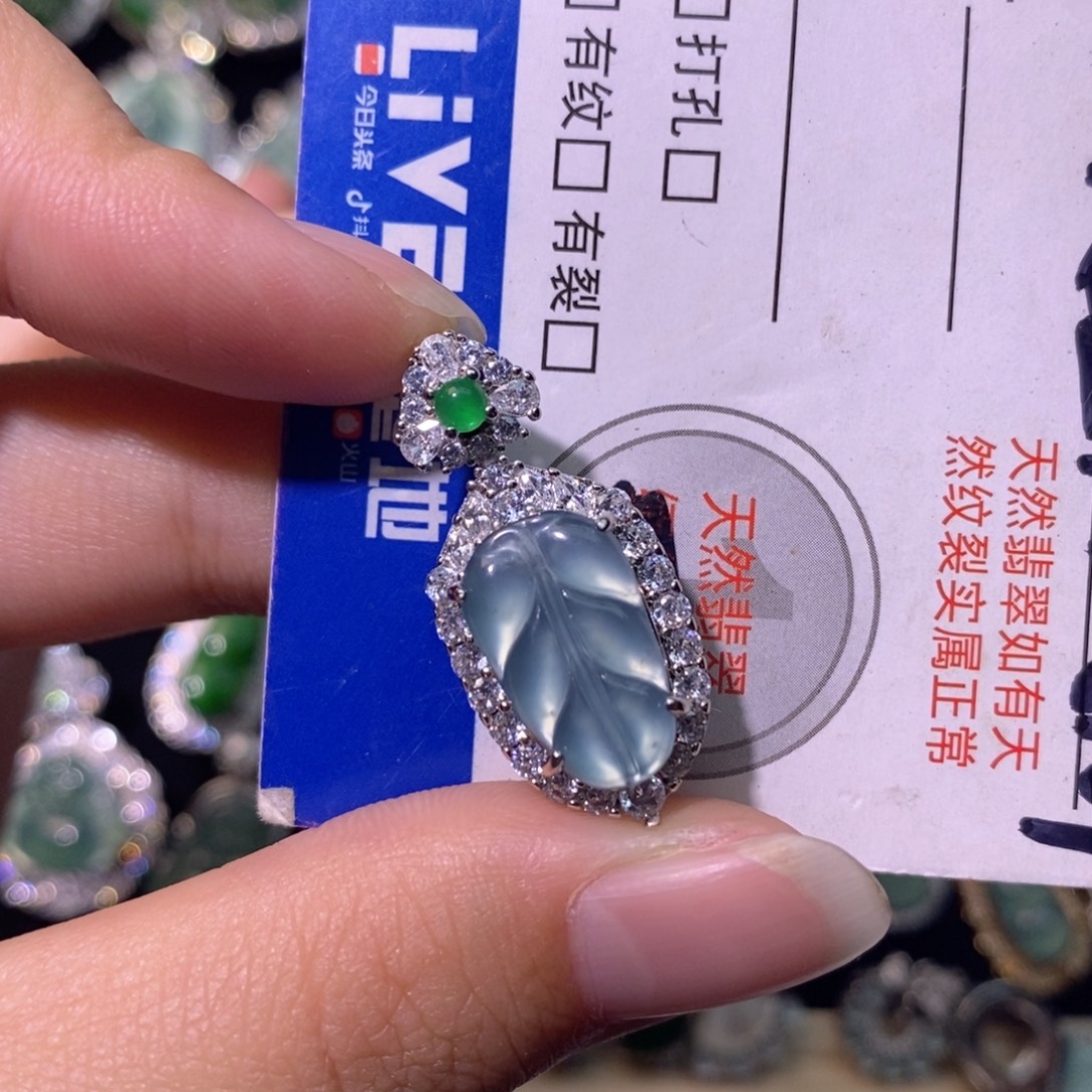 翡翠未镶嵌颈饰天然