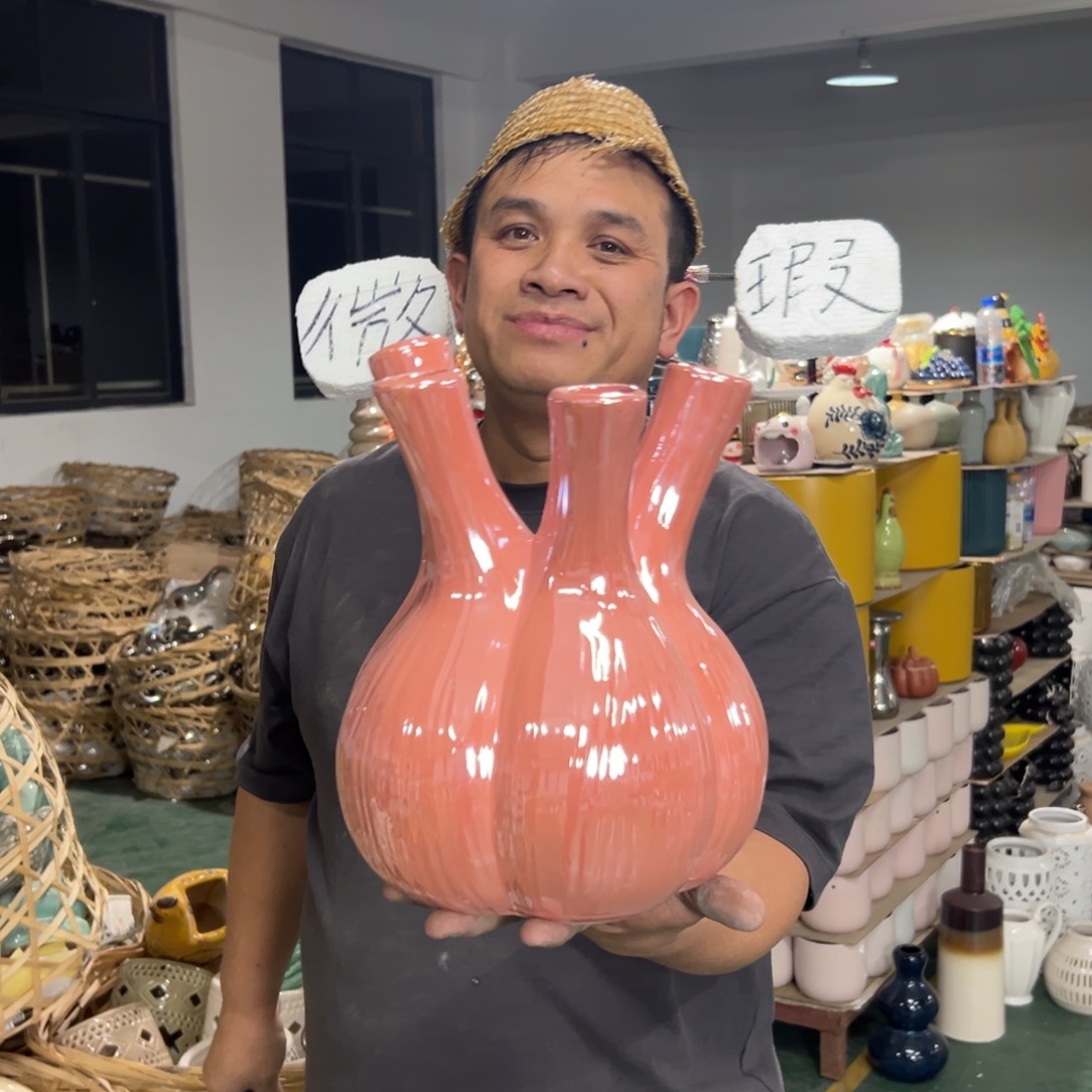 摆件196 号高中低温陶瓷工艺瓶（部分微瑕）