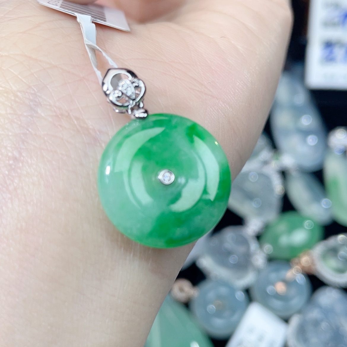 【闪购商品】翡翠颈饰18K金镶嵌翡翠