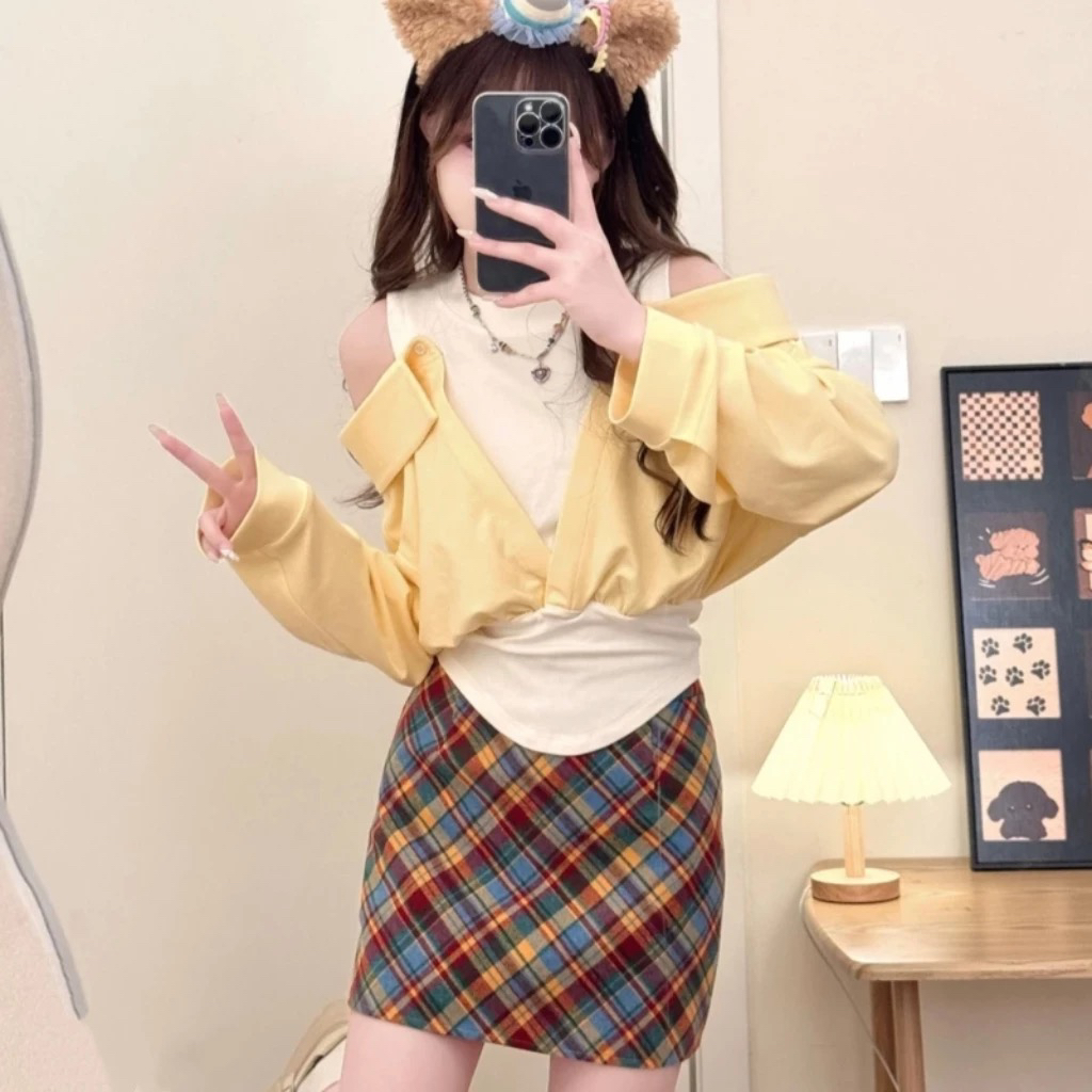 春日辣妹甜辣风露肩上衣女早春复古假两件格纹衬衫