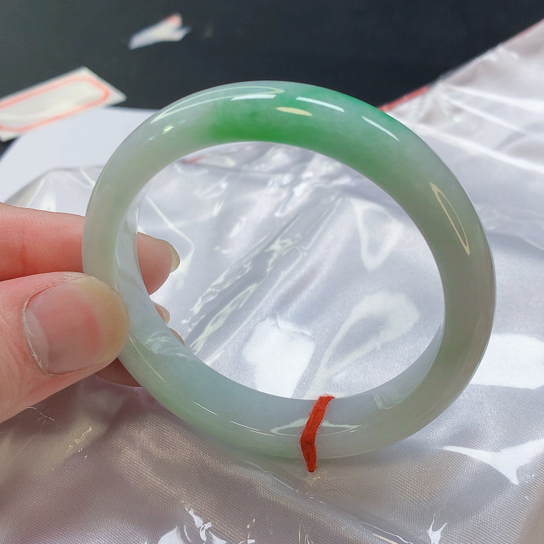 翡翠手镯未镶嵌130缅甸天然翡翠A货