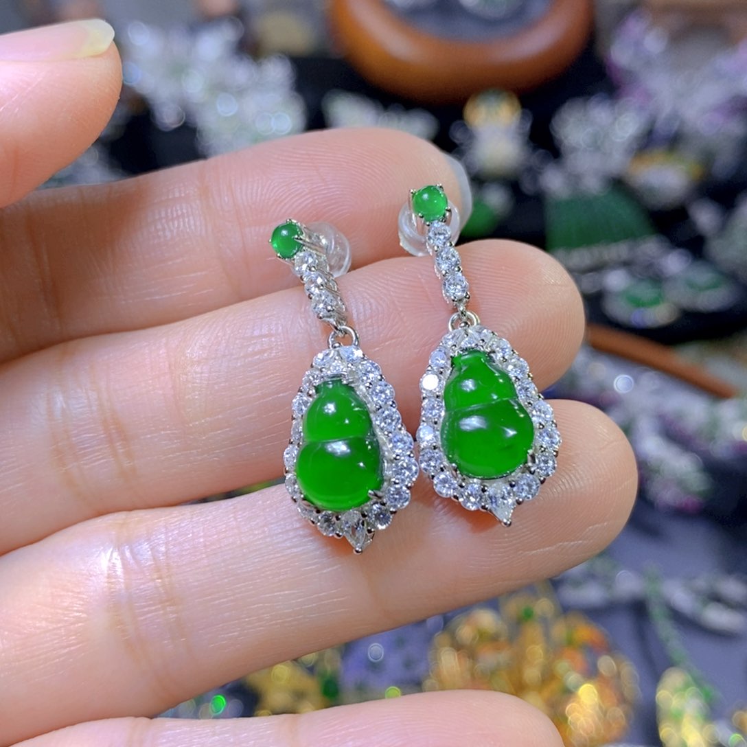 翡翠颈饰银S925镶嵌天然翡翠