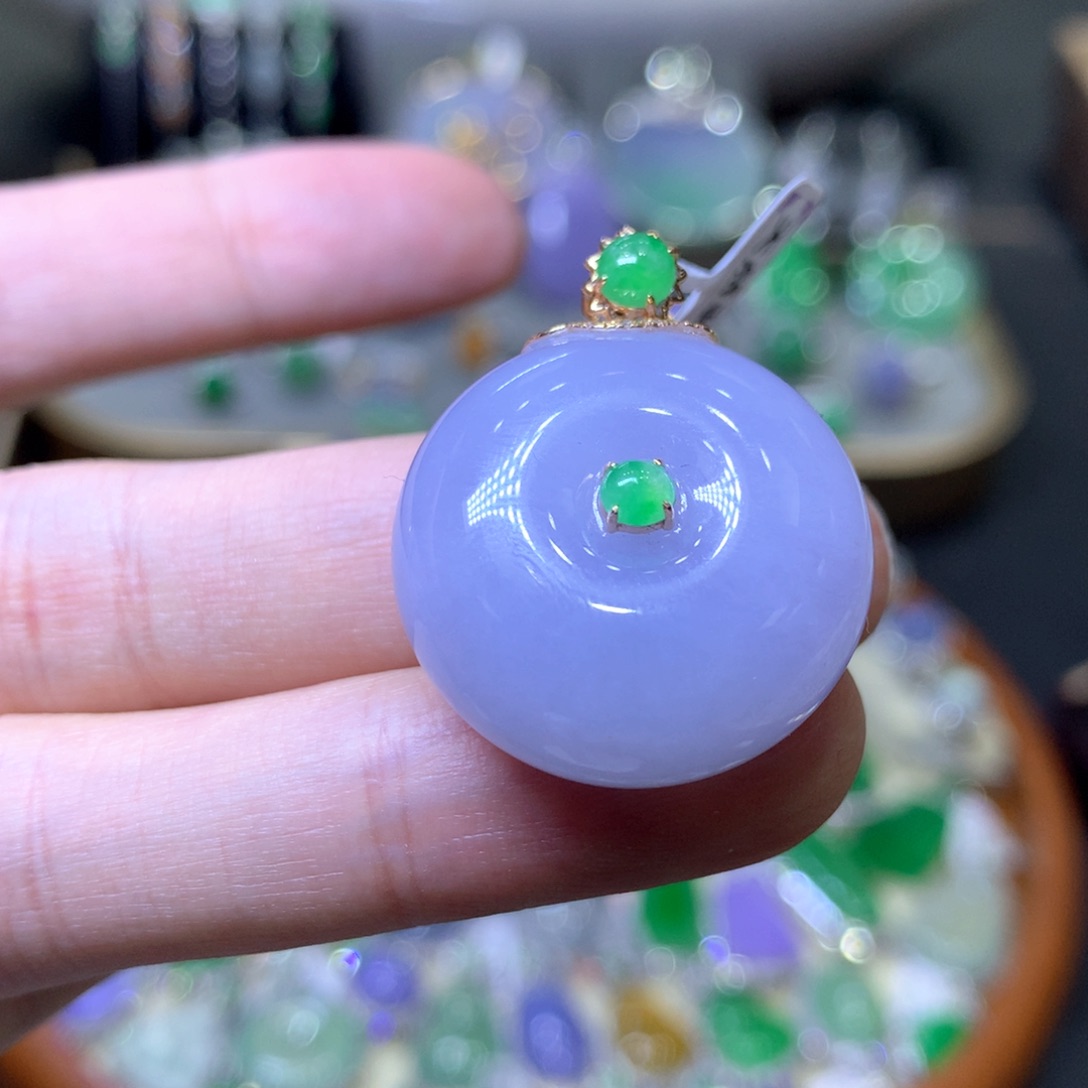 【闪购商品】翡翠颈饰18K金镶嵌翡翠吊坠项链