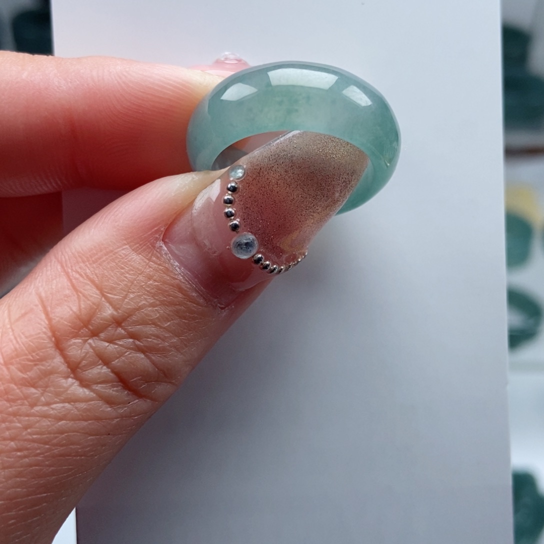 翡翠戒指未镶嵌翡翠