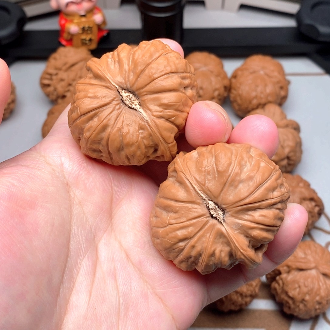 文玩核桃把件边44.5肚47南瓜