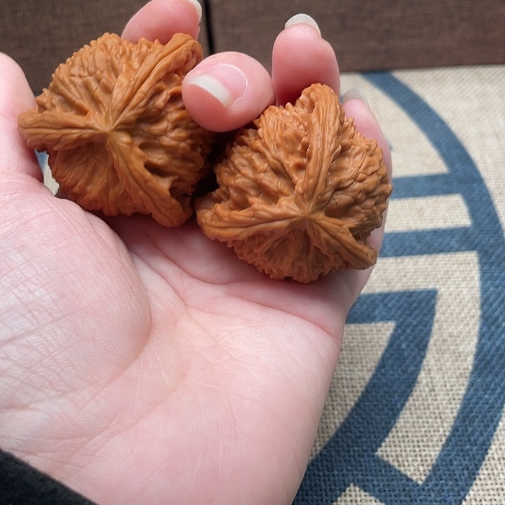 P***N吊坠文玩核桃白狮子