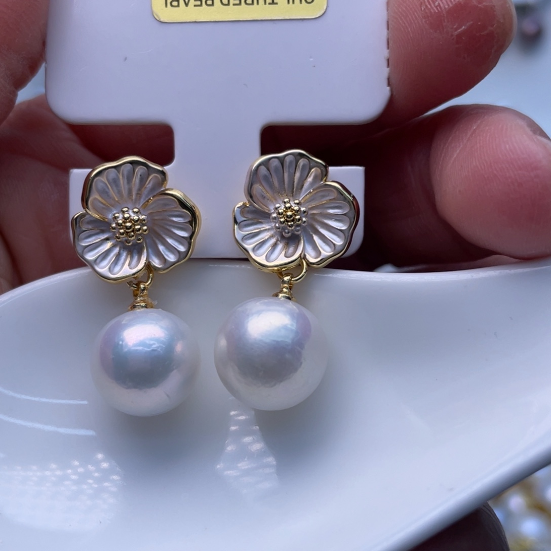 淡水珍珠耳饰未镶嵌