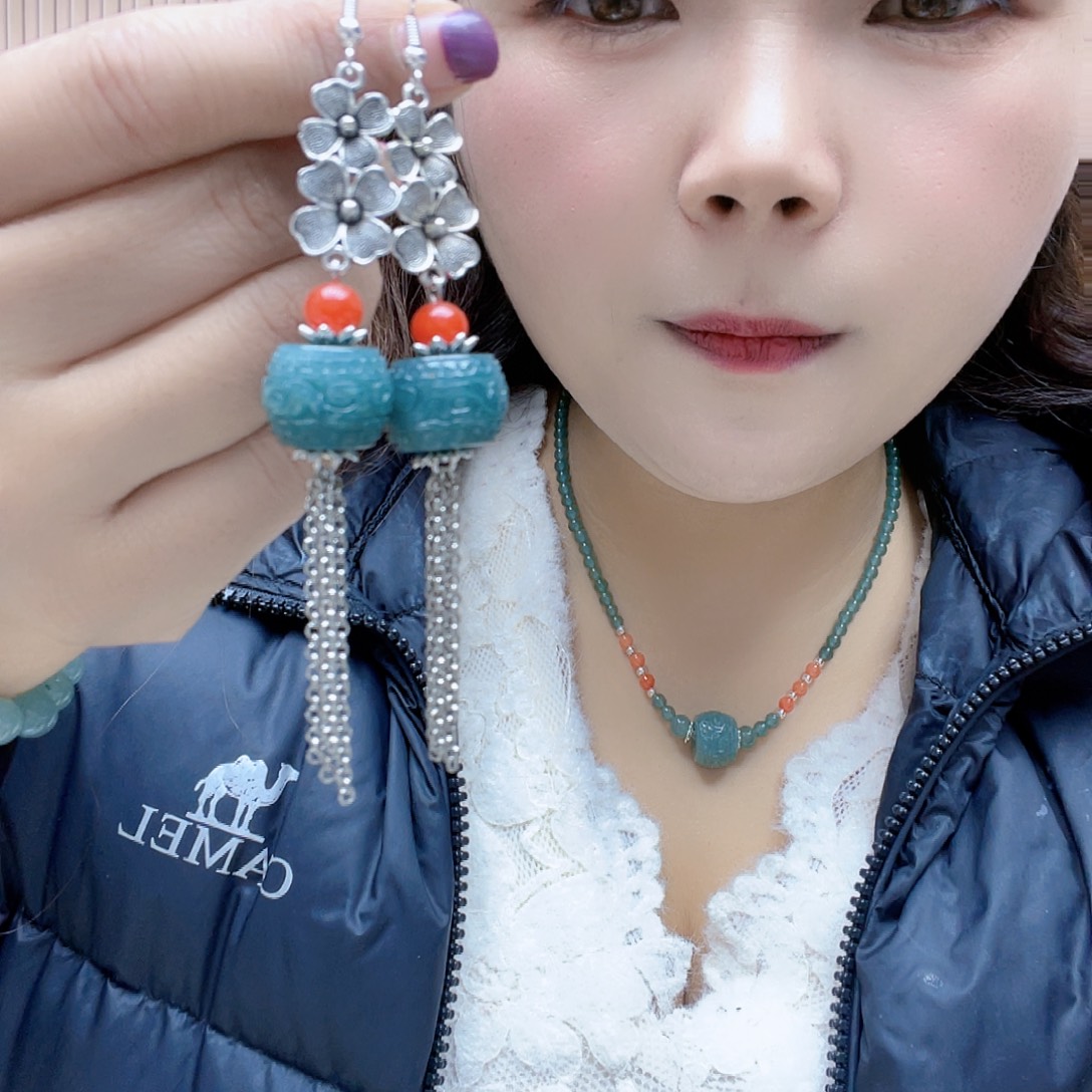 翡翠未镶嵌颈饰耳环