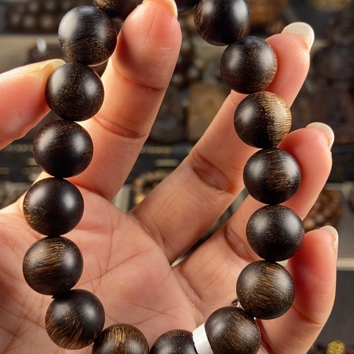 沉香手串尺*度越南芽庄留疤玉化白棋楠