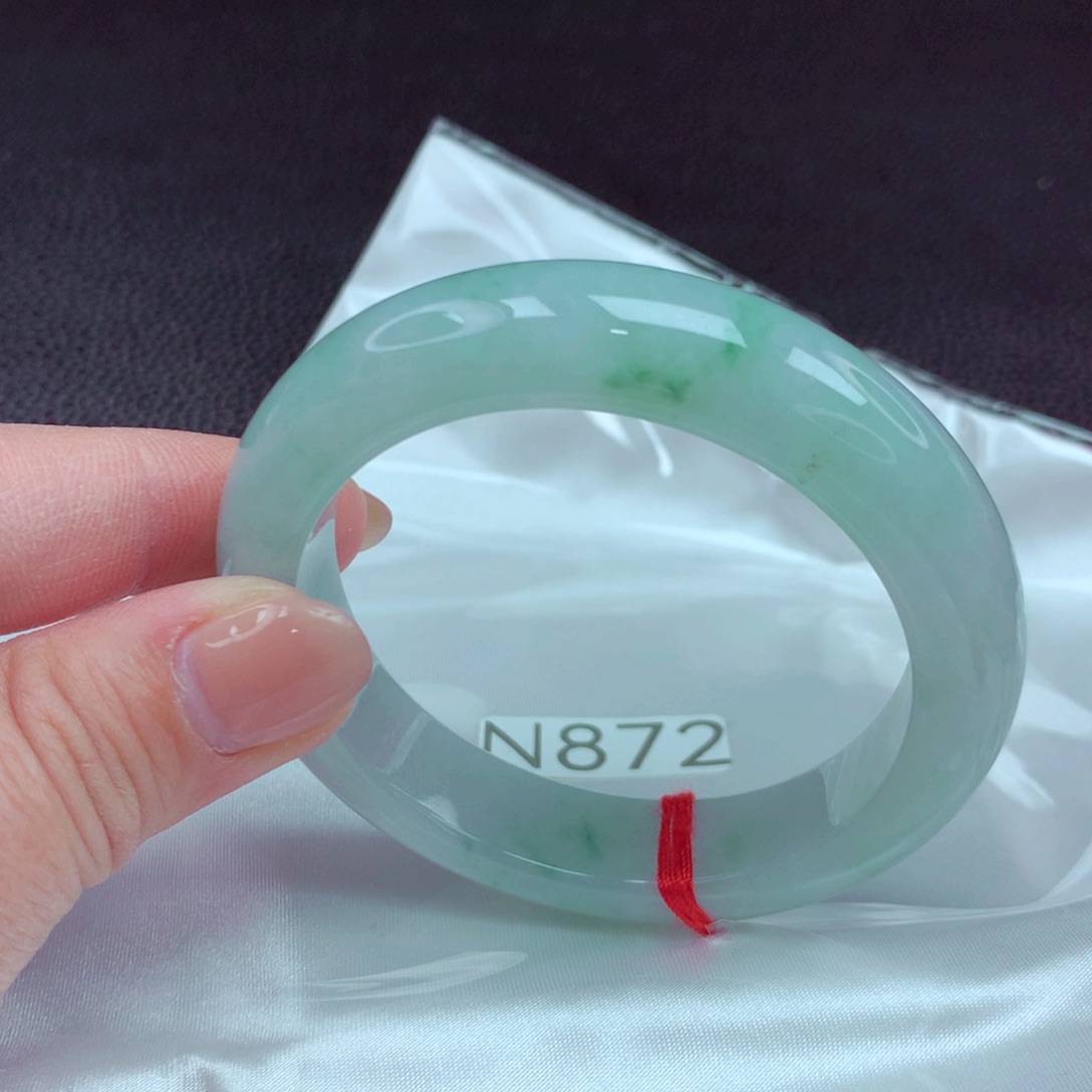 翡翠手镯未镶嵌手镯88