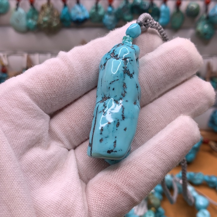 绿松石未镶嵌原矿