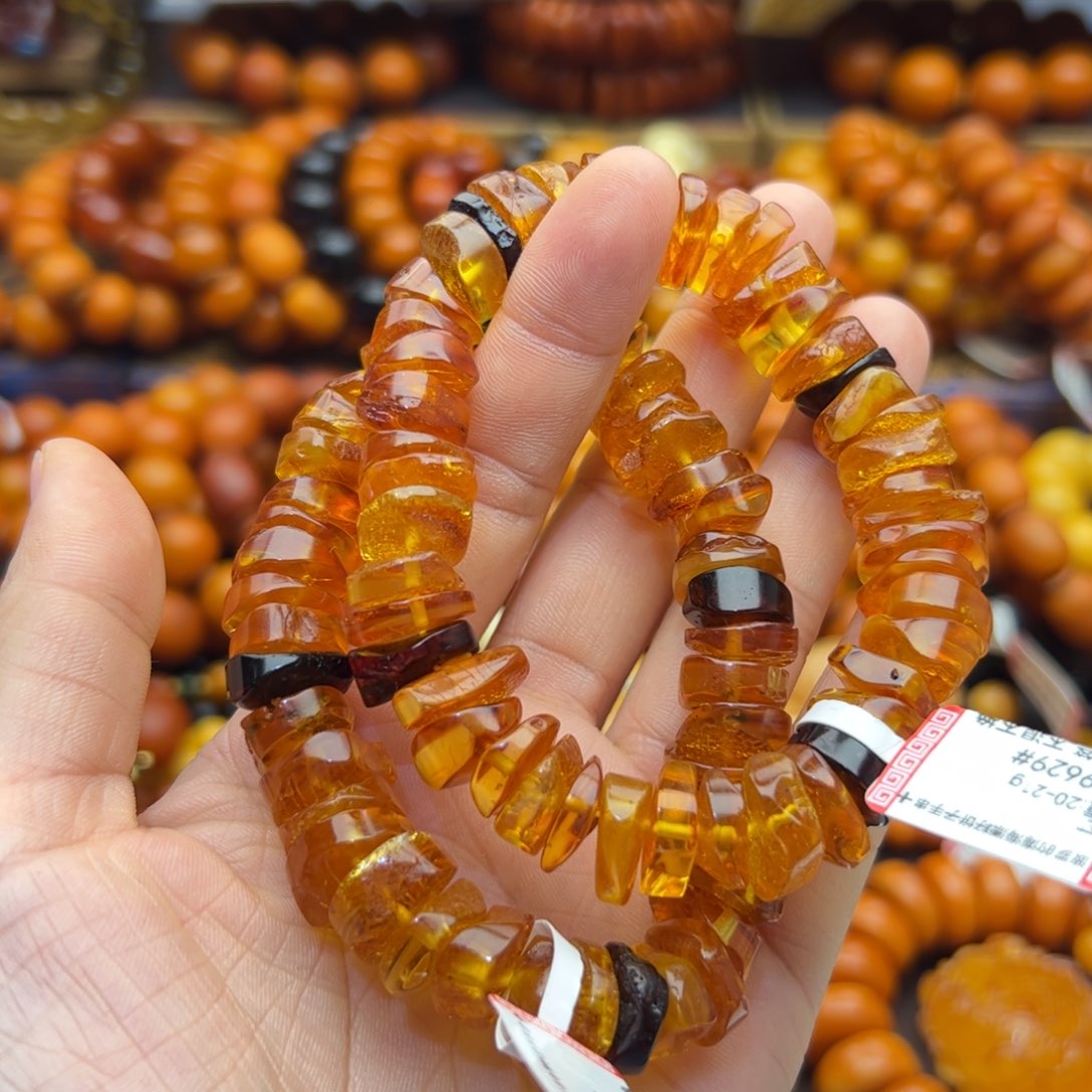 未镶嵌琥珀珠宝奇石多样性发其一