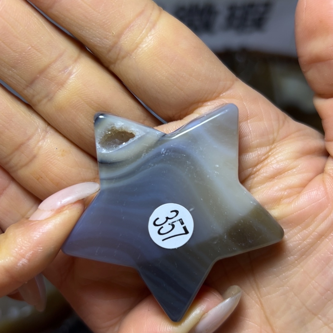 玛瑙/玉髓未镶嵌雕刻件